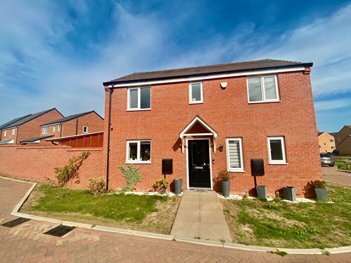 3 Bedroom Detached House For Sale In Penelope Grove, Stanground South, Peterborough, PE2