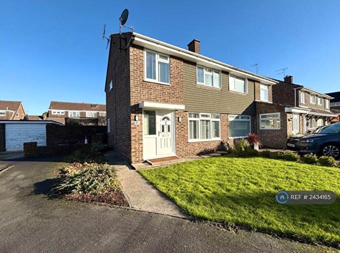 3 Bedroom Semi-Detached House To Rent In Hewitt Close, Swindon, SN3