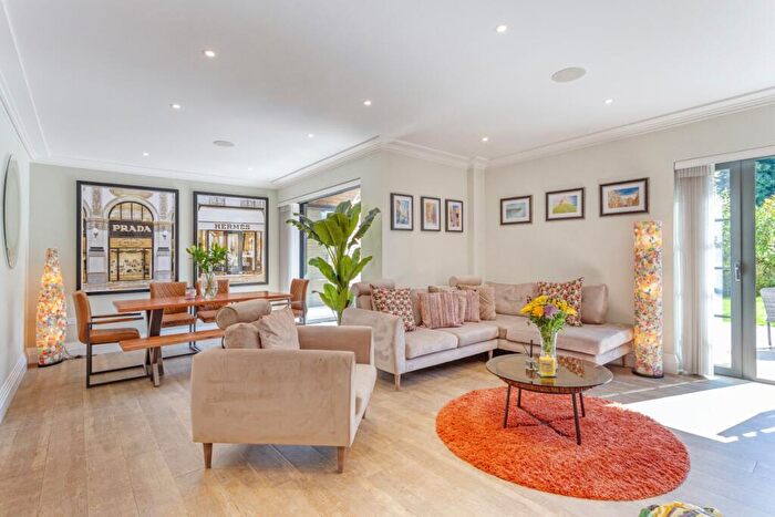 2 Bedroom Apartment To Rent In Glen Island Maidenhead, SL6