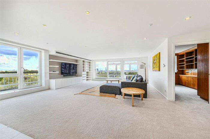 3 Bedroom Apartment To Rent In St. John's Wood Park, London, NW8