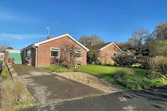 3 Bedroom Detached Bungalow For Sale In Woodfalls, SP5