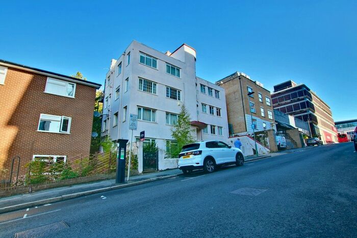 2 Bedroom Flat To Rent In Ringers Road, Bromley, BR1