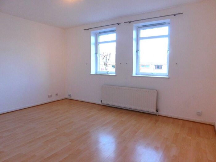 2 Bedroom Flat To Rent In Whitehall Place, City Centre, Aberdeen, AB25