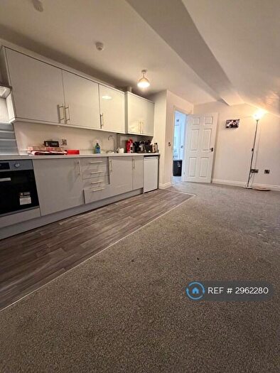 2 Bedroom Flat To Rent In London Road, Buxton, SK17