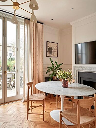 4 Bedroom Town House To Rent In Clarendon Road, London, W11