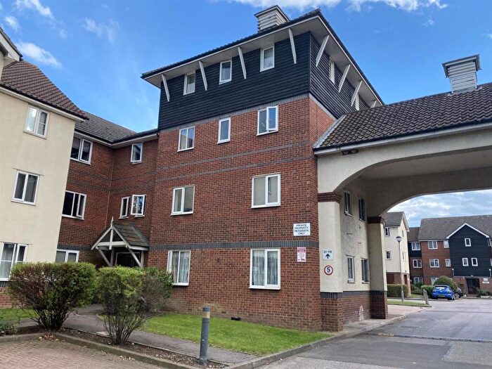 1 Bedroom Flat To Rent In Mandeville Court, London, E4