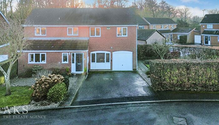 4 Bedroom Detached House For Sale In Dove Grove, Egginton, DE65