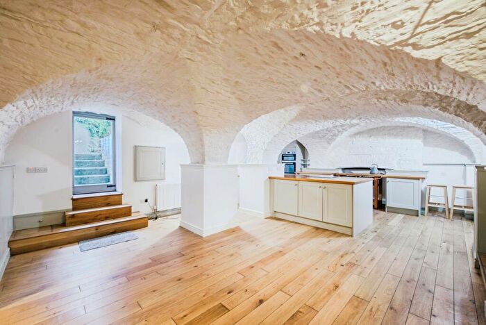 3 Bedroom Terraced House For Sale In Carmarthen Street, Llandeilo, Carmarthenshire, SA19