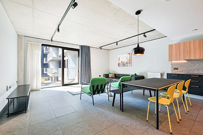 4 Bedroom Flat To Rent In Beton, Wembley Park Boulevard, HA9