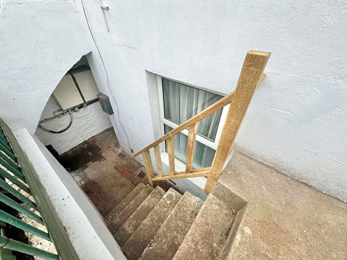 1 Bedroom Flat For Sale In Elphick Road, Newhaven, BN9