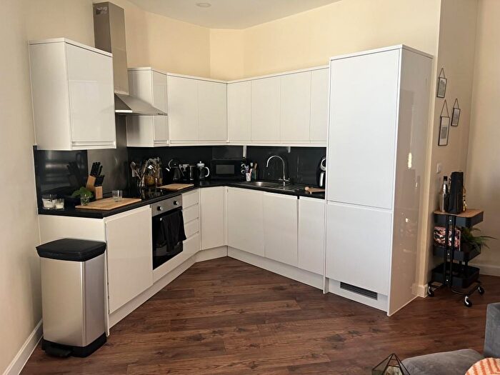 2 Bedroom Apartment To Rent In Peckham High Street, London, SE15