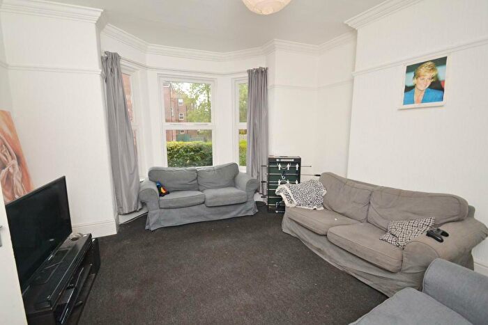 7 Bedroom Terraced House To Rent In Wellington Road, Withington, Manchester, M20