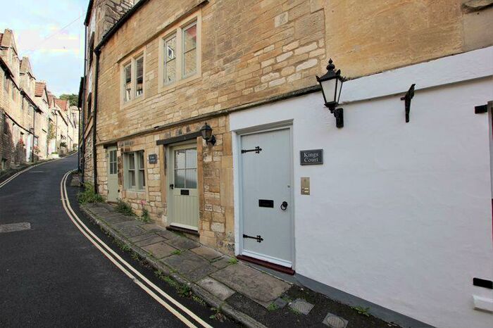 2 Bedroom Maisonette To Rent In Coppice Hill, Bradford On Avon, BA15