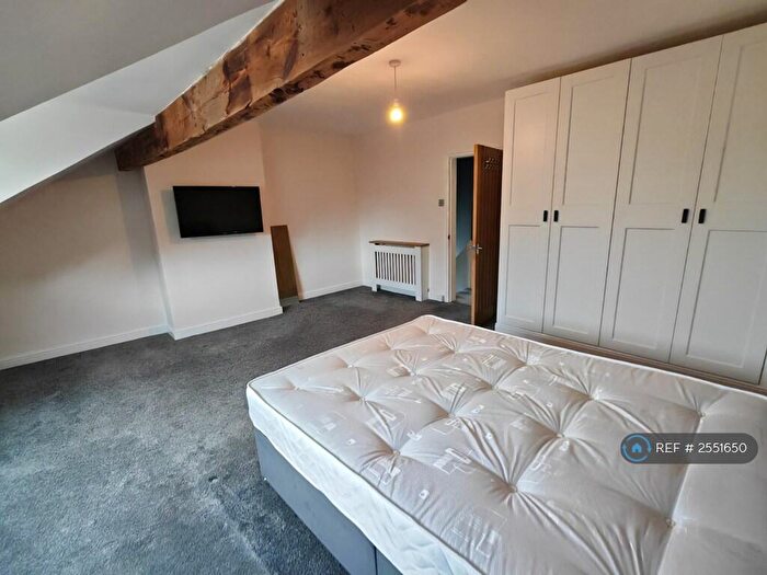 2 Bedroom Maisonette To Rent In Lowtown, Pudsey, LS28