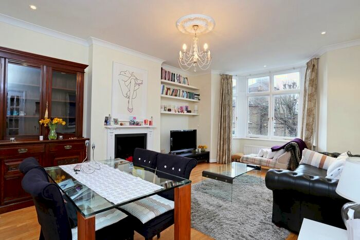 2 Bedroom Flat To Rent In Marlborough Road, London, W4