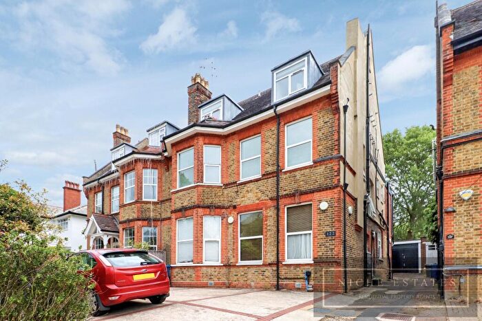 1 Bedroom Apartment To Rent In Holden Road, London, N12