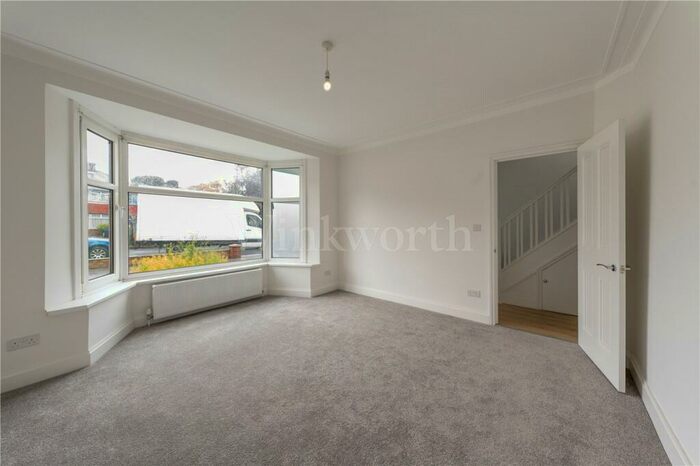 3 Bedroom Semi-Detached House To Rent In Quantock Gardens, London, NW2