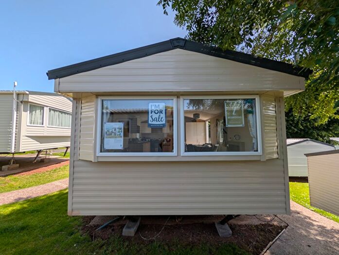 2 Bedroom Park Home For Sale In Waterside Coastal Holiday Park, Three Beaches, Dartmouth Rd Paignton, TQ4