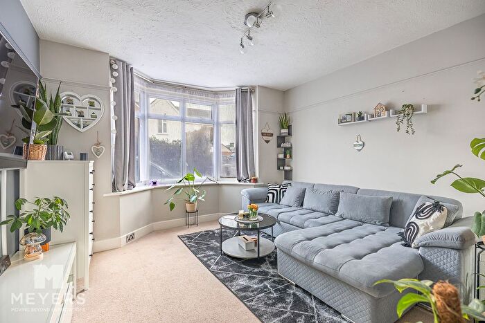 3 Bedroom Detached House For Sale In Lacey Crescent, BH15