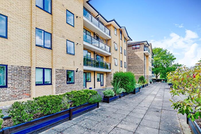 2 Bedroom Flat For Sale In Tavistock Road, Croydon, CR0