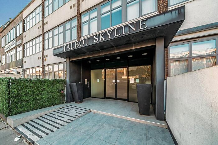 Studio To Rent In Imperial Drive, Rayners Lane, Rayners Lane, Harrow, HA2