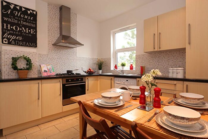 2 Bedroom Flat To Rent In Arabin Road, Brockley, London, SE4