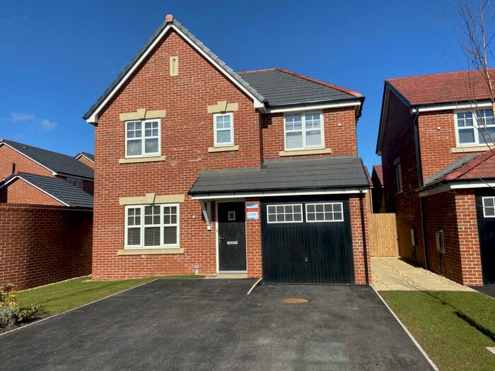 4 Bedroom House To Rent In Stock Road, Blackpool, FY4