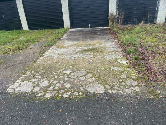 Garage / Parking To Rent In Summertown, Null, OX2