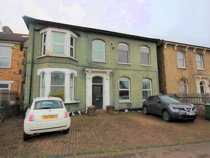1 Bedroom Flat To Rent In Vicarage Road, Leyton, E10
