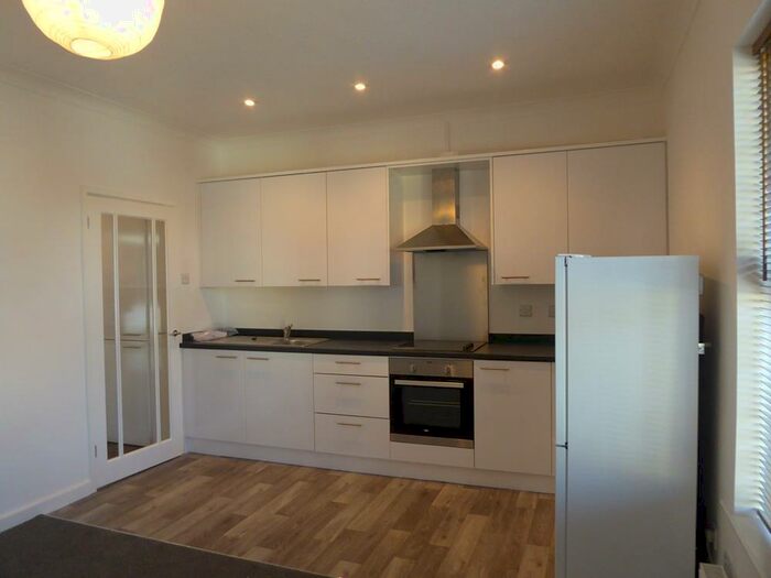 1 Bedroom Apartment To Rent In Castle Road, Bedford, MK40