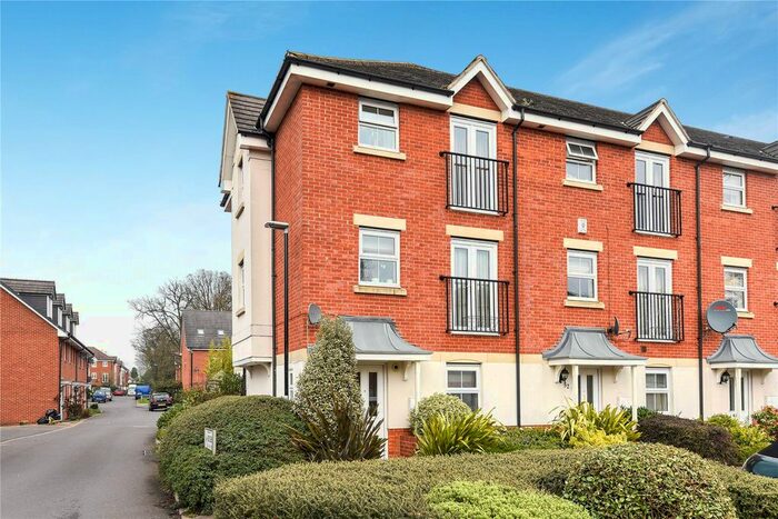 4 Bedroom End Terrace House To Rent In Rossby, Shinfield, Berkshire, RG2