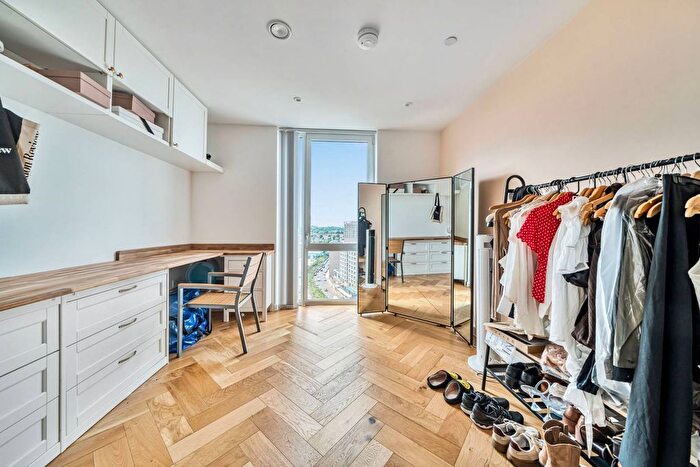 2 Bedroom Flat To Rent In Bollo Lane, Chiswick, London, W4