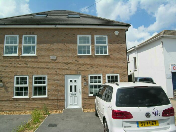 6 Bedroom House To Rent In Bedroom House In Winton, BH9