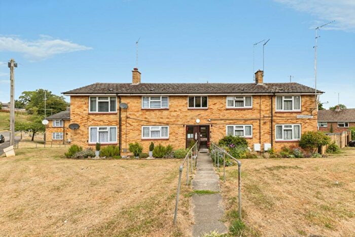 1 Bedroom Flat For Sale In Stanbridge Close, Banbury, Oxfordshire, OX16