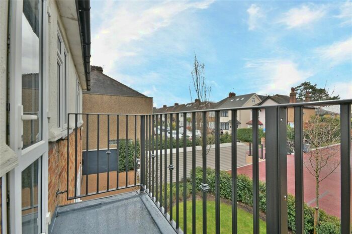 2 Bedroom Flat To Rent In Vines Avenue, Finchley Central N3