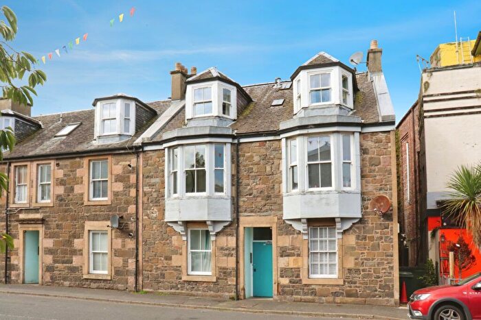 1 Bedroom Flat For Sale In High Street, Rothesay, PA20