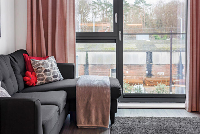 1 Bedroom Apartment For Sale In Boyn Valley Road, Maidenhead, SL6