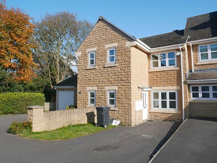 2 Bedroom Terraced House To Rent In Rastrick, Brighouse, Huddersfield, HD6