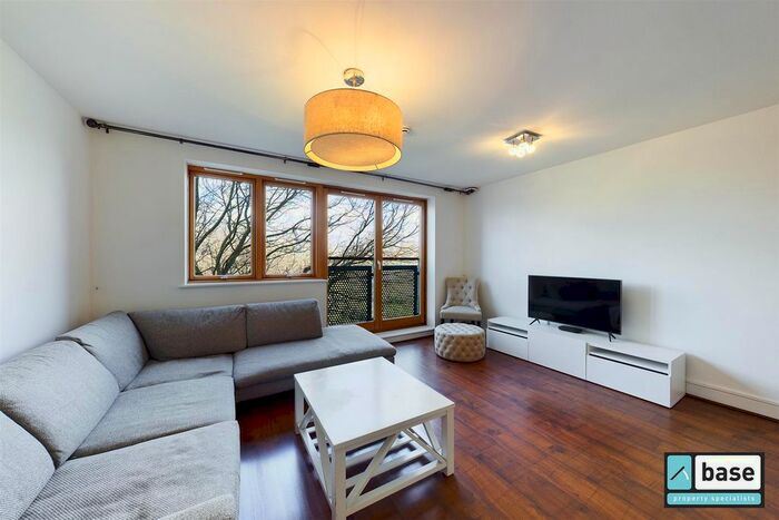 2 Bedroom Flat To Rent In Meath Crescent, London, E2