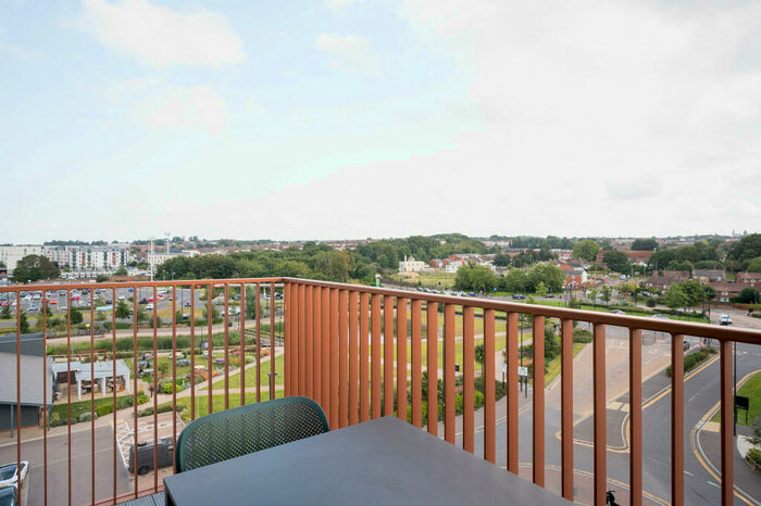 3 Bedroom Flat To Rent In The Kell, Gillingham Gate Road, Gillingham, ME4