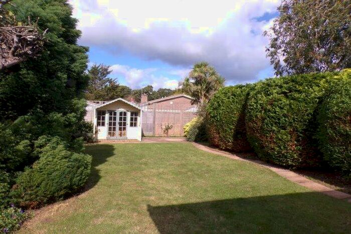 3 Bedroom Bungalow To Rent In Ranelagh Road, Christchurch, BH23