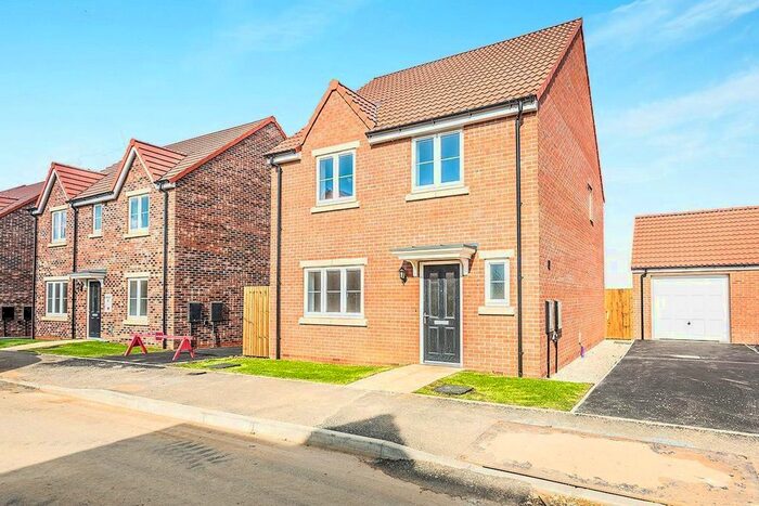 4 Bedroom Detached House To Rent In Heather Drive, Pontefract, WF8