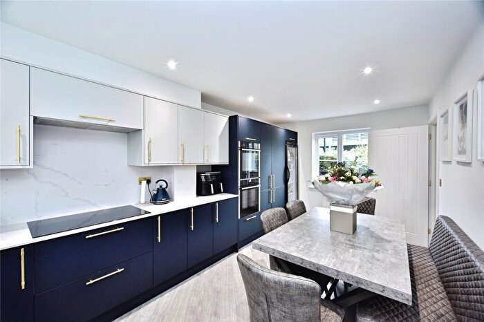 4 Bedroom Terraced House For Sale In Primrose Avenue, Sittingbourne, Kent, ME10