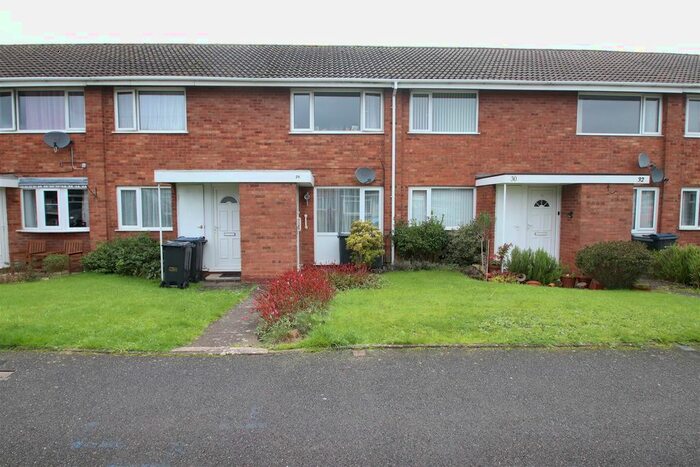 2 Bedroom Maisonette To Rent In Lomas Drive, Northfield, Birmingham, B31