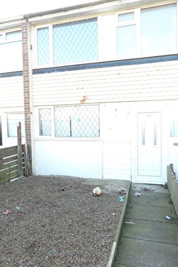 3 Bedroom Property To Rent In Eskdale Rise, Allerton, Bradford, BD15