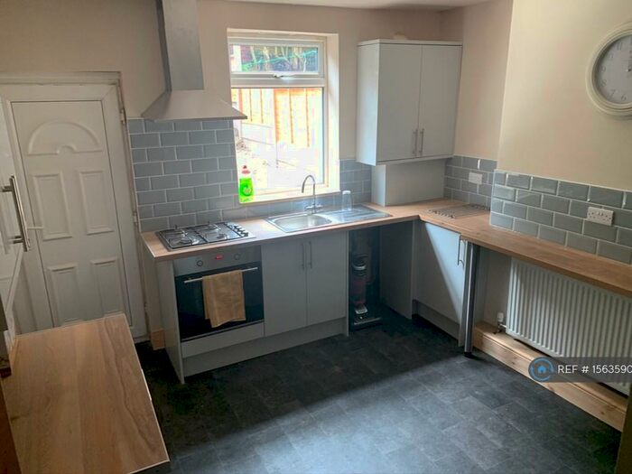 3 Bedroom Terraced House To Rent In Loxley View Road, Sheffield, S10