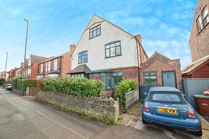 5 Bedroom Detached House To Rent In Woodborough Road, Nottingham, NG3