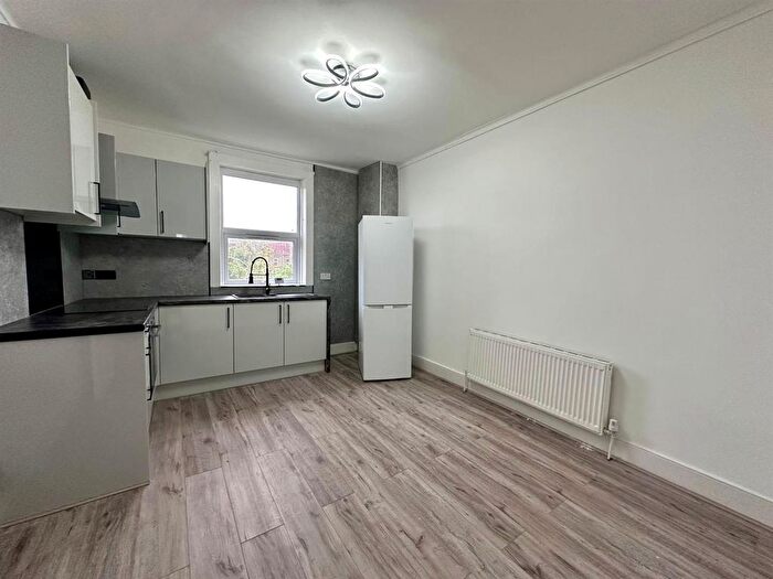 3 Bedroom Flat To Rent In Mannock Road, London, N22