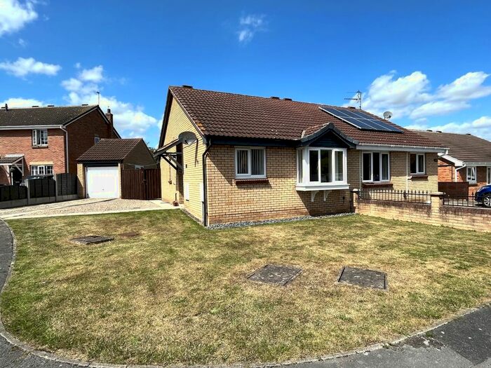 2 Bedroom Bungalow To Rent In Beckbridge Way, Normanton, WF6