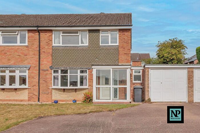 3 Bedroom Semi-Detached House For Sale In Perrycrofts Crescent, Tamworth, B79